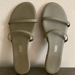 TKEES Sandals